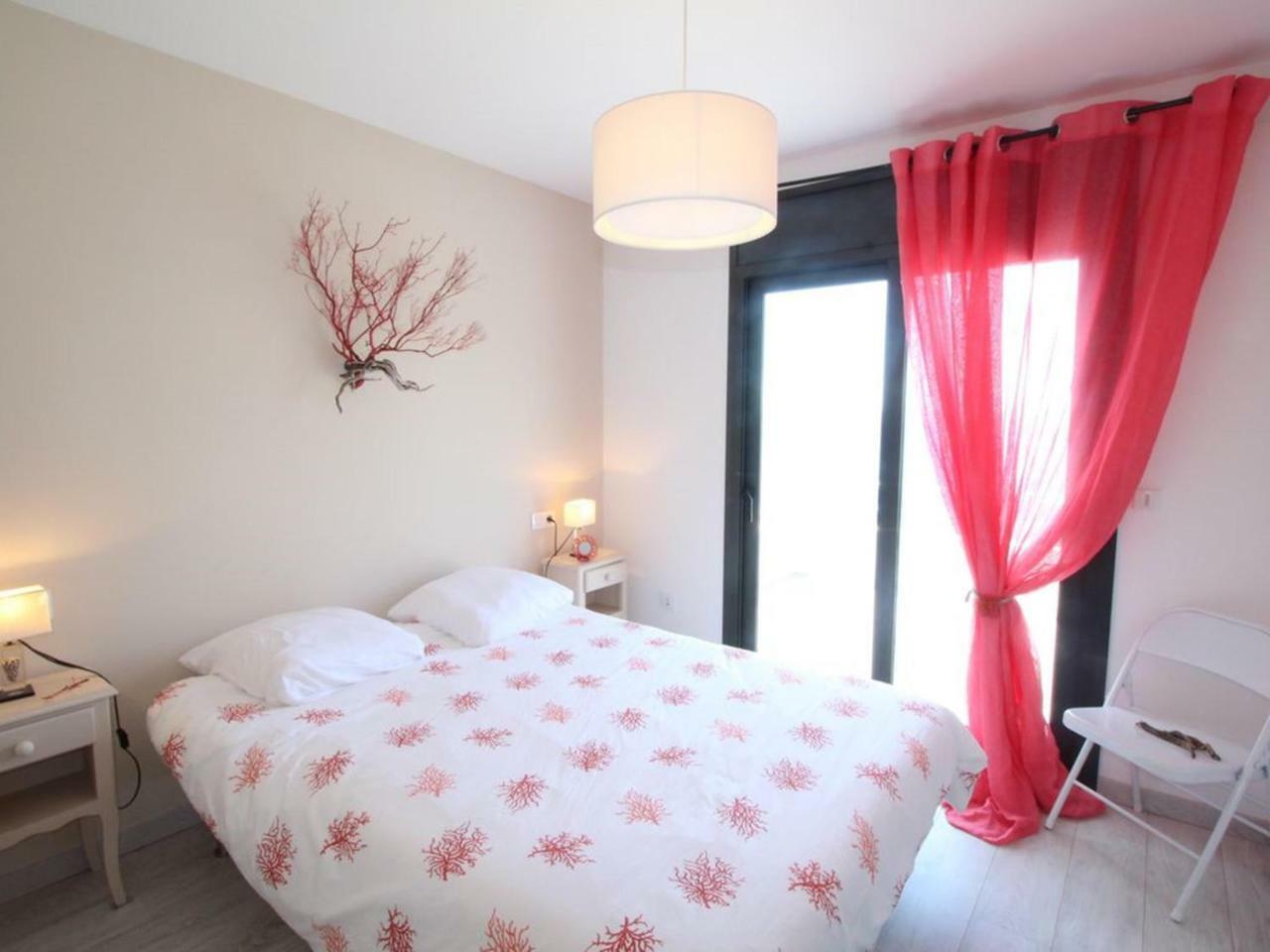 8007 Velasquez Villa Roses